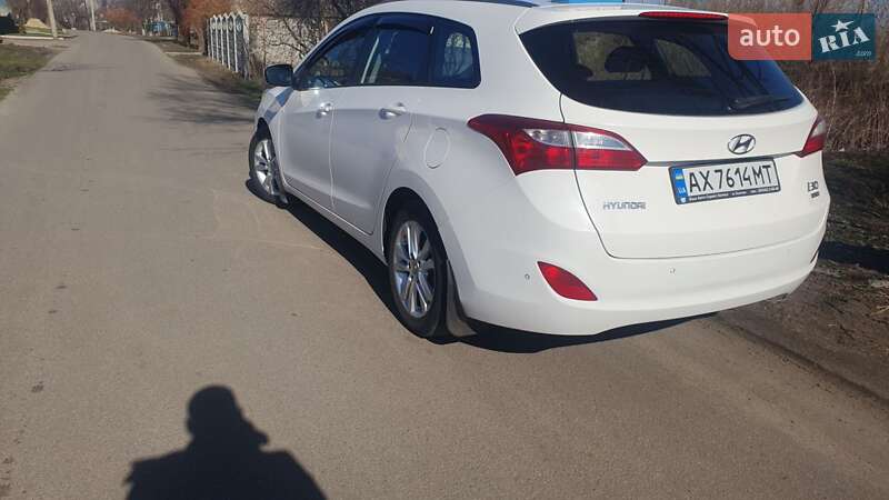 Универсал Hyundai i30 2013 в Змиеве фото 13 Универсал Hyundai i30 2013 в Змиеве