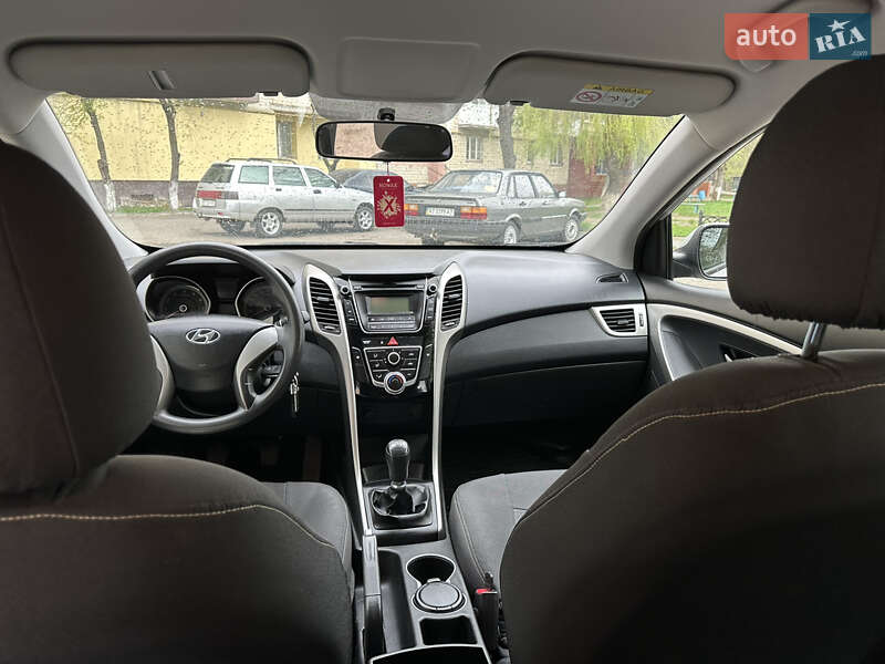 Хэтчбек Hyundai i30 2016 в Черновцах