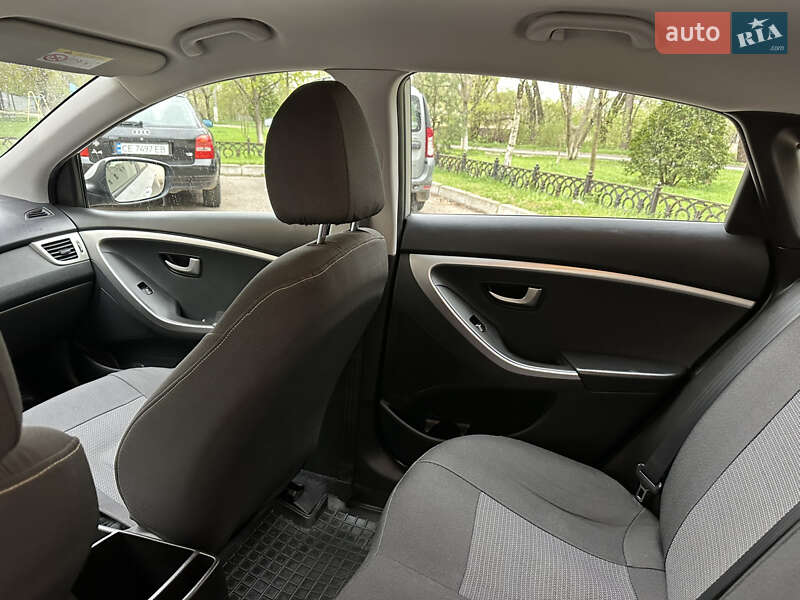 Хэтчбек Hyundai i30 2016 в Черновцах
