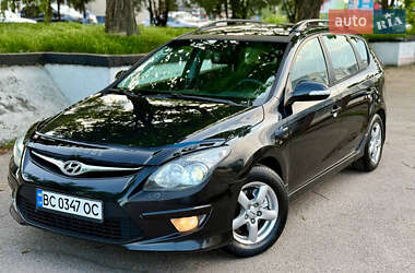 Хэтчбек Hyundai i30 2010 в 