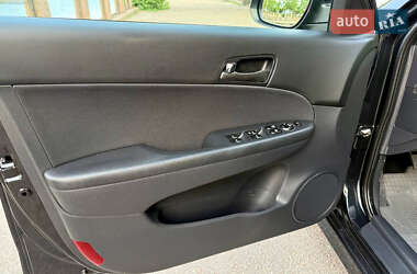Хэтчбек Hyundai i30 2010 в 