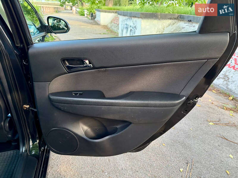 Хэтчбек Hyundai i30 2010 в Кропивницком