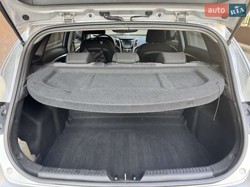 Хэтчбек Hyundai i30 2012 в Киеве