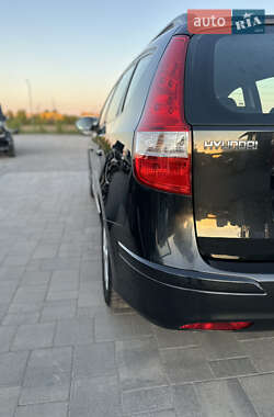 Универсал Hyundai i30 2010 в 
