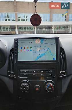 Универсал Hyundai i30 2010 в 