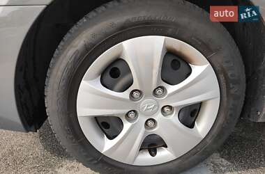 Хэтчбек Hyundai i30 2009 в 