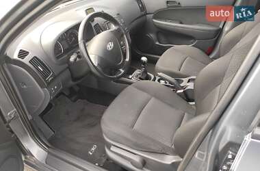 Хэтчбек Hyundai i30 2009 в 