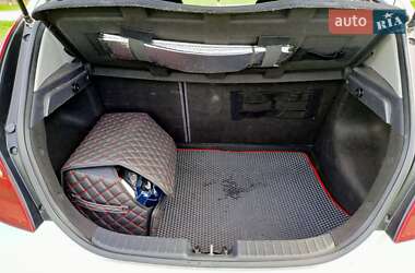 Хетчбек Hyundai i30 2012 в 
