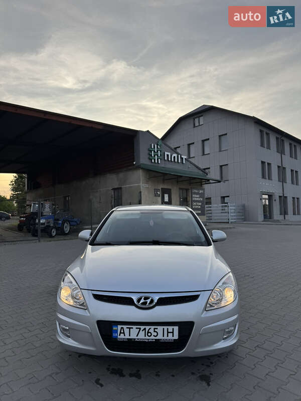Хэтчбек Hyundai i30 2007 в Ивано-Франковске