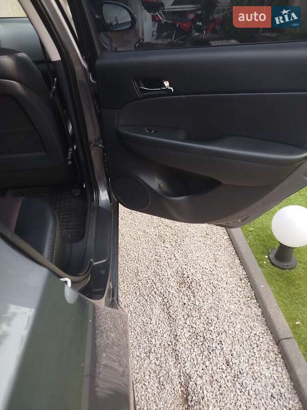 Универсал Hyundai i30 2009 в Иршаве