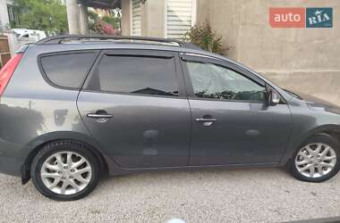 Универсал Hyundai i30 2009 в 