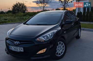 Хэтчбек Hyundai i30 2012 в Львове