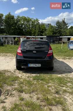 Хэтчбек Hyundai i30 2011 в 