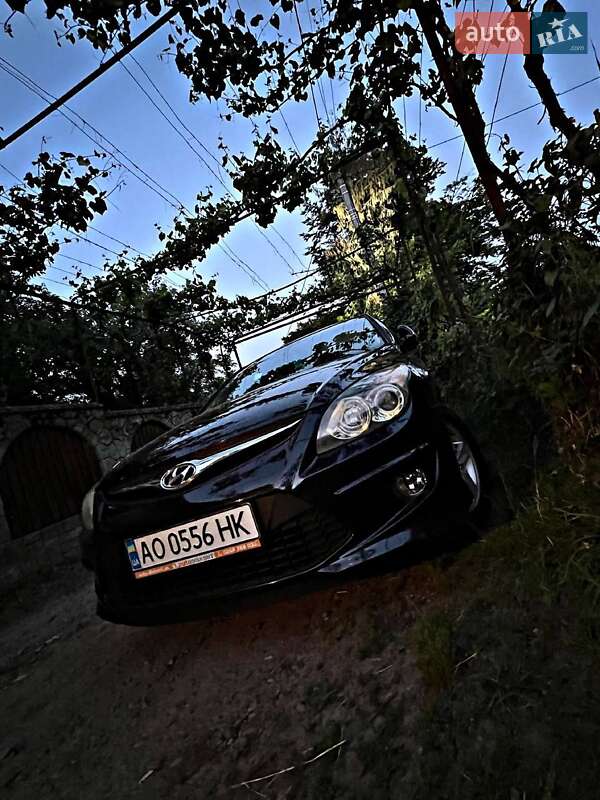 Хетчбек Hyundai i30 2010 в Мукачевому