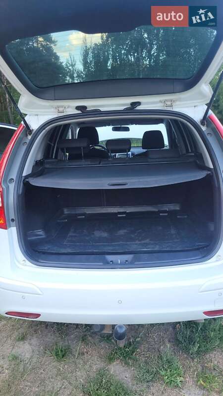 Універсал Hyundai i30 2011 в Охтирці