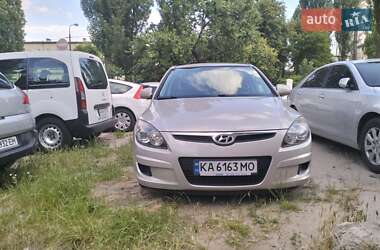Хетчбек Hyundai i30 2010 в Києві
