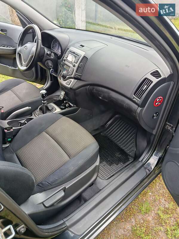 Хетчбек Hyundai i30 2009 в Конотопі