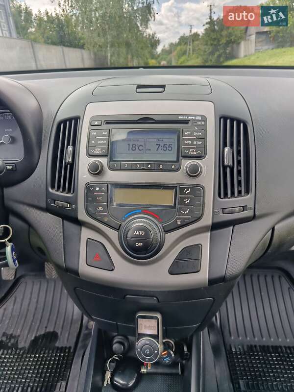 Хетчбек Hyundai i30 2009 в Конотопі
