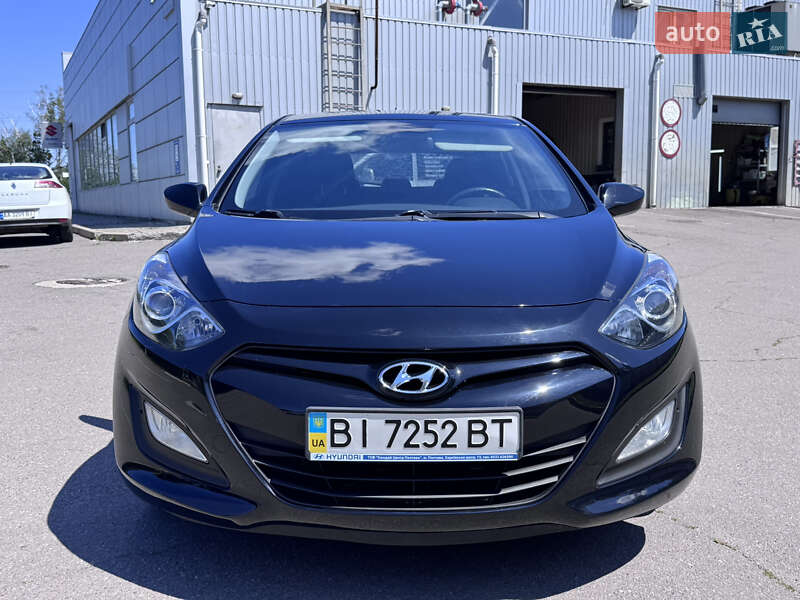 Хэтчбек Hyundai i30 2013 в Полтаве