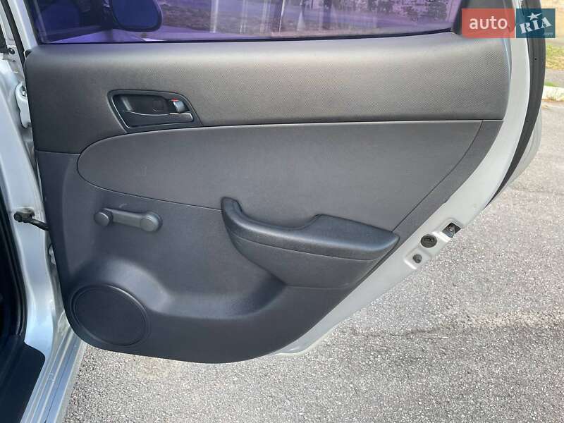 Хэтчбек Hyundai i30 2011 в Харькове