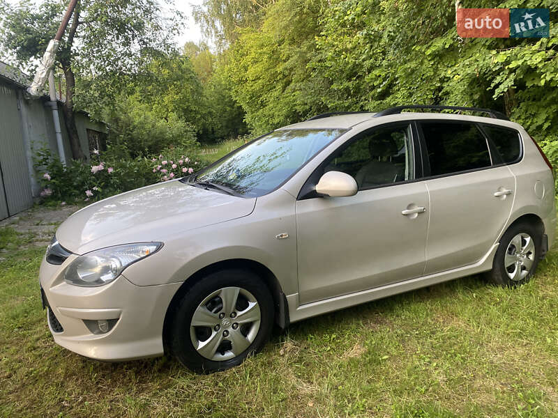 Универсал Hyundai i30 2010 в Нежине