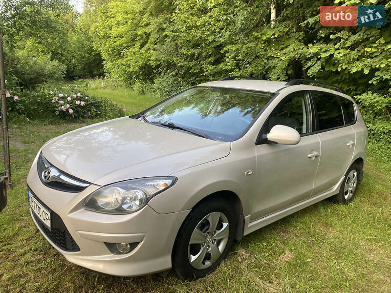 Универсал Hyundai i30 2010 в Нежине