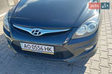 Хэтчбек Hyundai i30 2010 в Мукачево