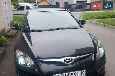 Хэтчбек Hyundai i30 2010 в Мукачево