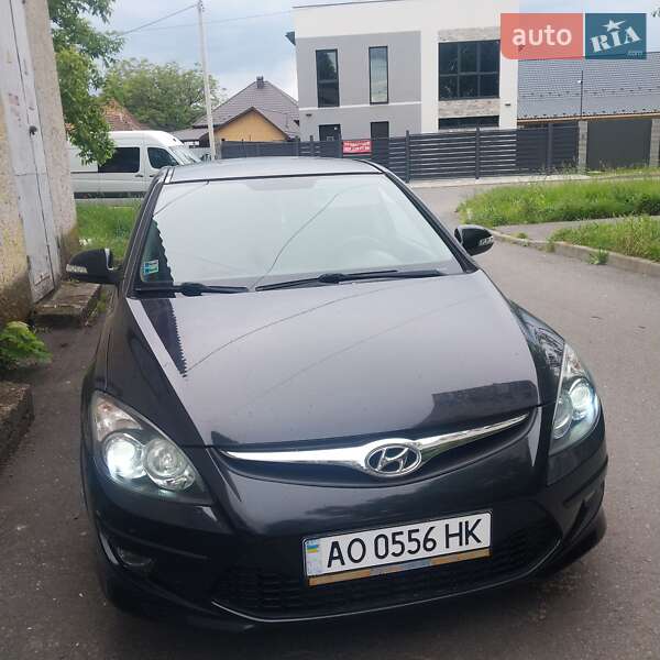 Хетчбек Hyundai i30 2010 в Мукачевому