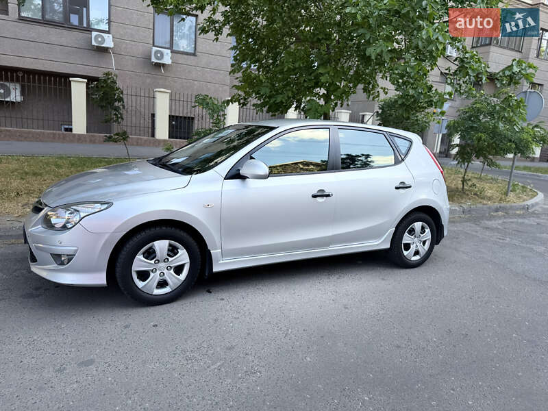 Хетчбек Hyundai i30 2011 в Одесі