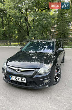Хэтчбек Hyundai i30 2010 в Хмельнике