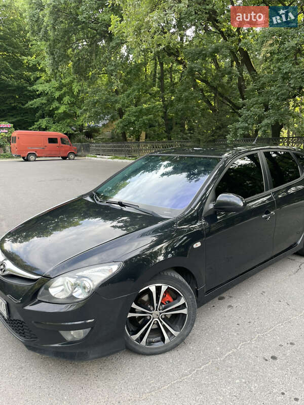 Хэтчбек Hyundai i30 2010 в Хмельнике фото 9 Хэтчбек Hyundai i30 2010 в Хмельнике