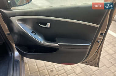 Хэтчбек Hyundai i30 2012 в 