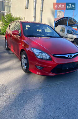 Хетчбек Hyundai i30 2010 в Дніпрі