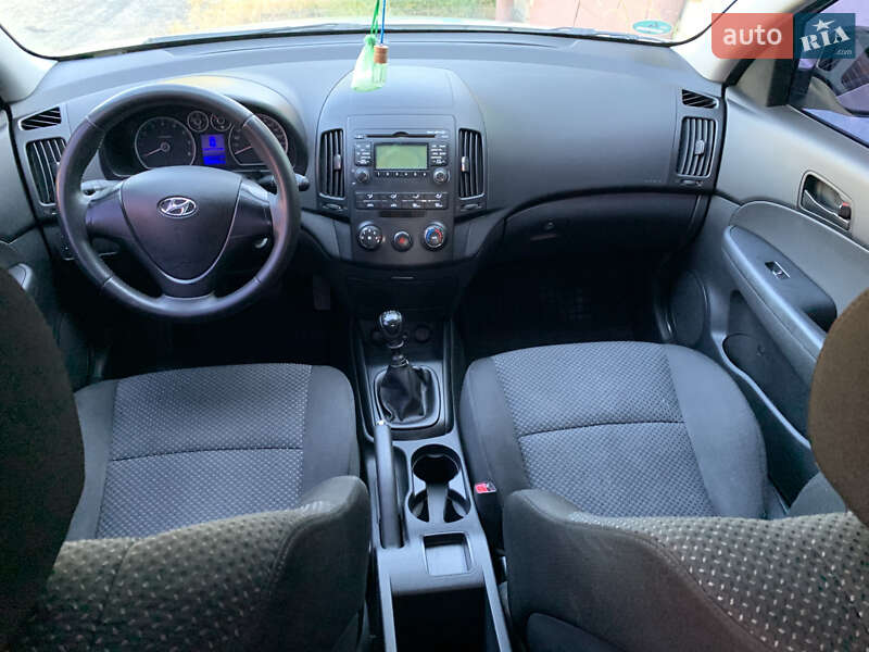 Универсал Hyundai i30 2009 в Ладыжине