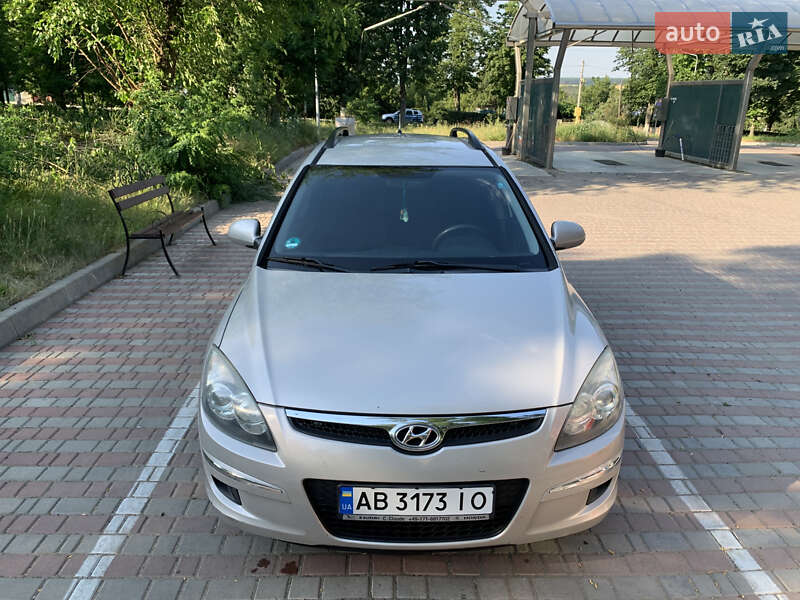 Универсал Hyundai i30 2009 в Ладыжине