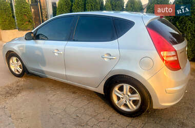 Хэтчбек Hyundai i30 2008 в 