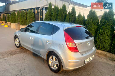 Хэтчбек Hyundai i30 2008 в 