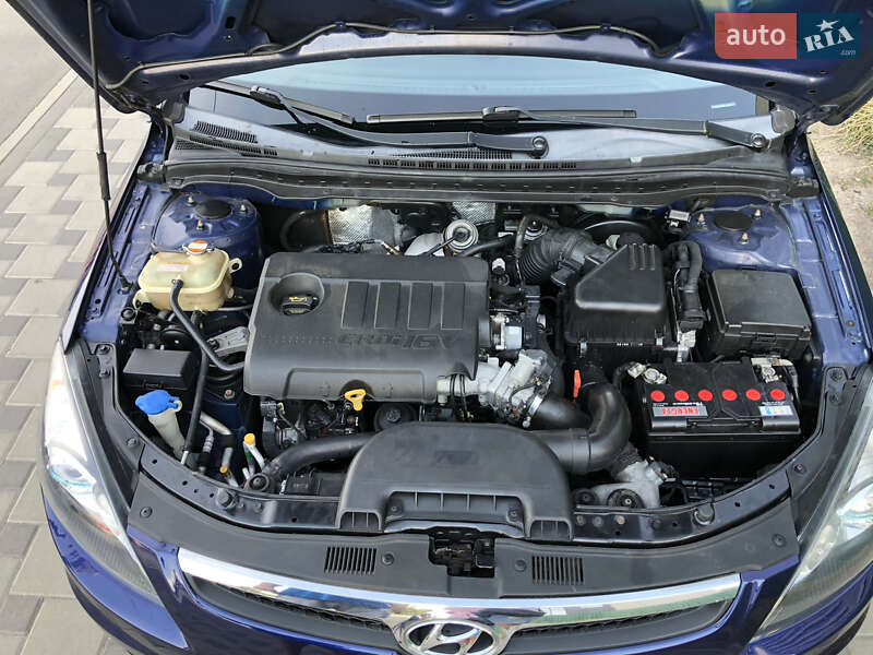 Универсал Hyundai i30 2011 в Киеве