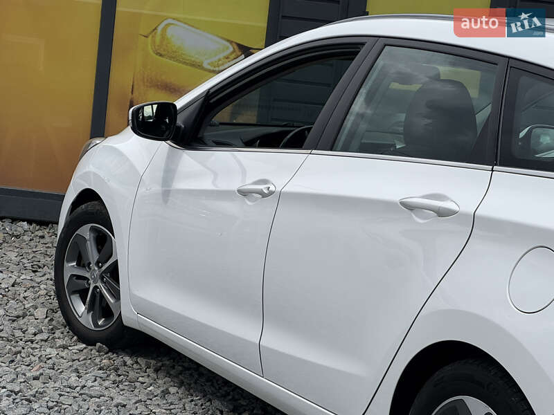 Универсал Hyundai i30 2016 в Стрые