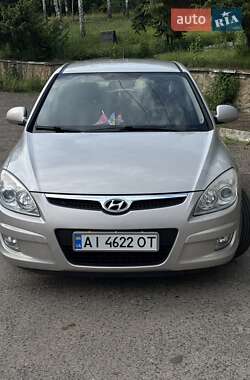 Хэтчбек Hyundai i30 2008 в 