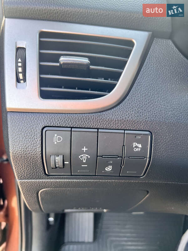 Универсал Hyundai i30 2013 в Радивилове