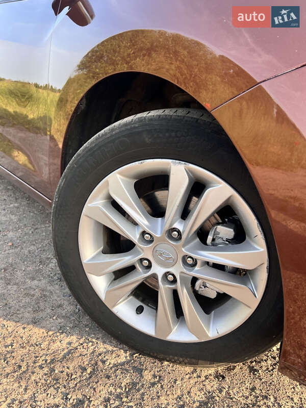 Универсал Hyundai i30 2013 в Радивилове