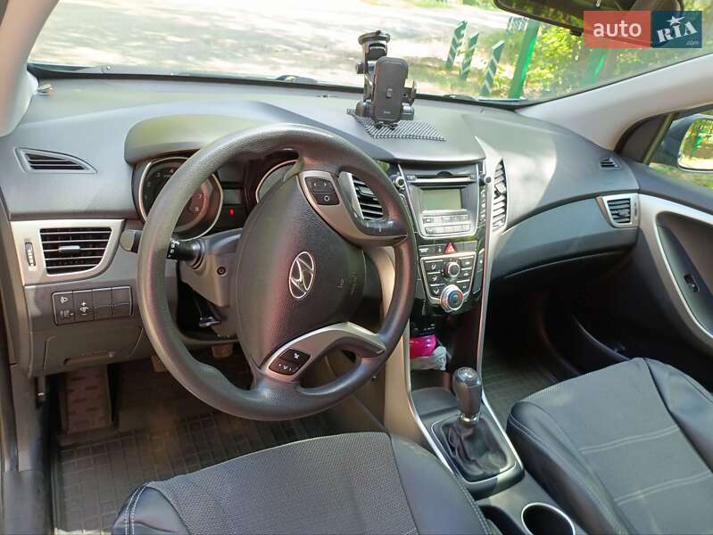 Хэтчбек Hyundai i30 2013 в Киеве