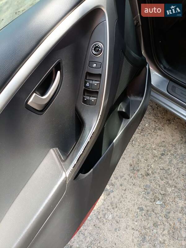 Хэтчбек Hyundai i30 2013 в Киеве