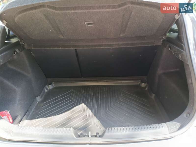 Хэтчбек Hyundai i30 2013 в Киеве