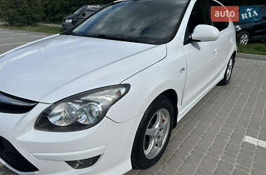 Хетчбек Hyundai i30 2010 в Києві