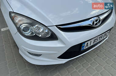 Хэтчбек Hyundai i30 2010 в 