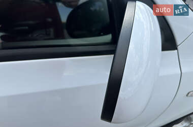 Хэтчбек Hyundai i30 2010 в 