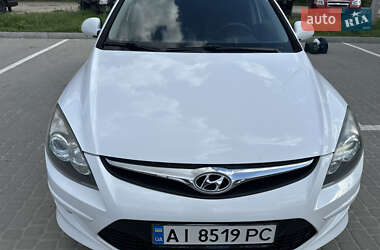 Хэтчбек Hyundai i30 2010 в 